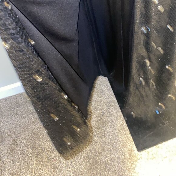 Mac Duggal Dress With Black Sequins and Rhinestones. - Picture 14 of 14